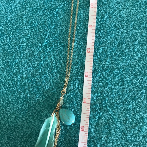 Long turquoise feather necklace - Picture 3 of 3